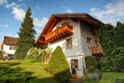 Возле дома.jpg